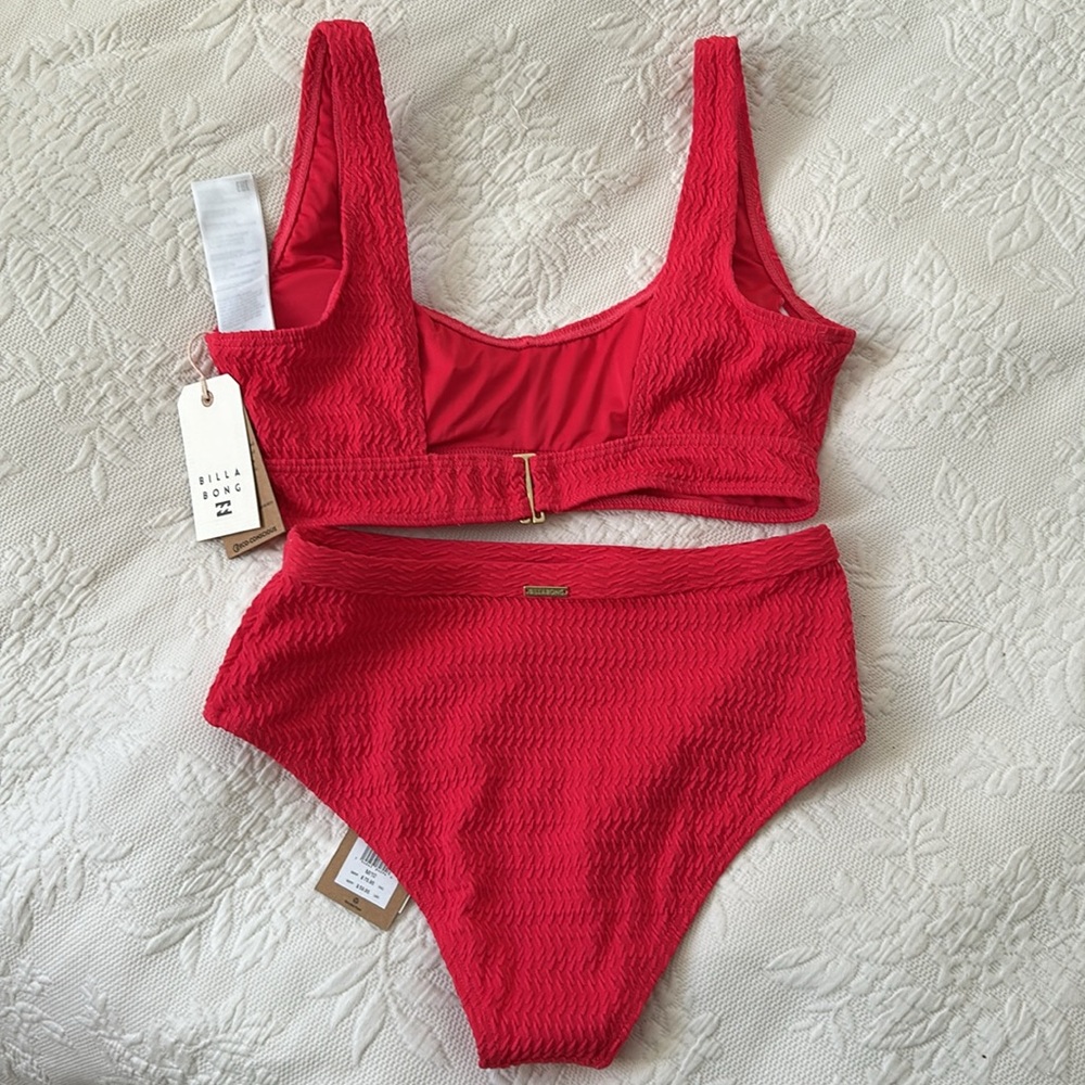 NWT Billabong Chasing Tides Elliot bikini set. Size Medium bottom, Large Top. - Picture 4 of 16